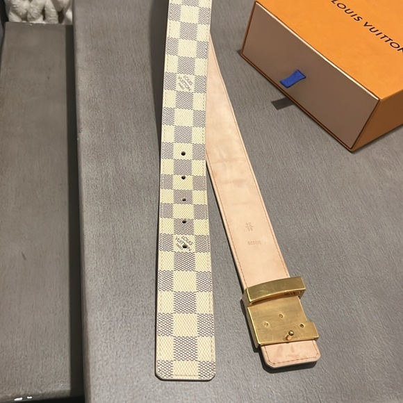Louis Vuitton belt - Picture 9 of 10
